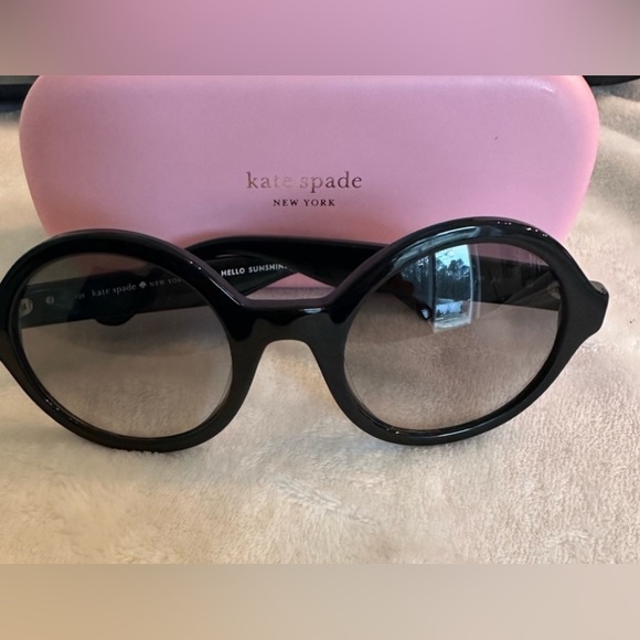 Kate spade sun glasses-full inclusion NWOT - Picture 6 of 6